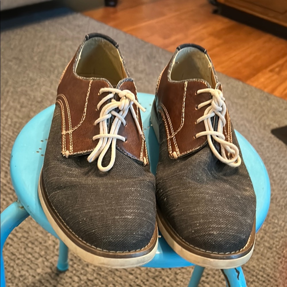 Dockers Brown and Black Oxfords with Classic Design